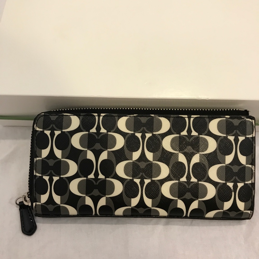 Coach big wallet - Picture 3 of 4